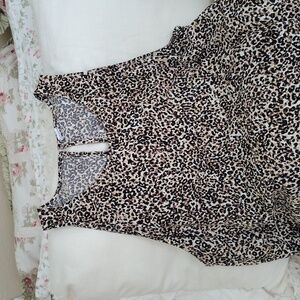 Old Navy animal print tank, size L, excellent pre-owned, 100% rayon